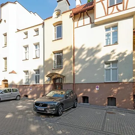 Modern Attic - Cozy Floor By Lion Apartman *